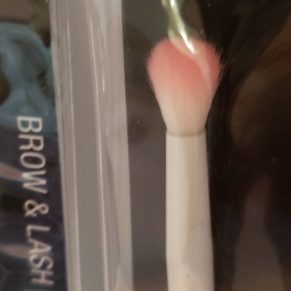 Set of 3 Wet n Wild Brushes NWT - Picture 5 of 5